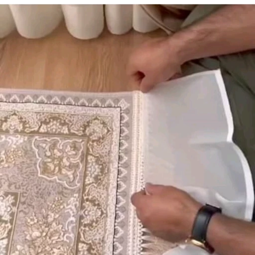 محافظ ریشه فرش حریر